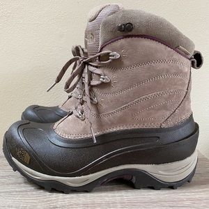 The North Face Chilkat II winter boots size 9.5M